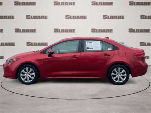 Used 2021 Toyota Corolla LE w/ Carpet Mat Package (TMS) image 2