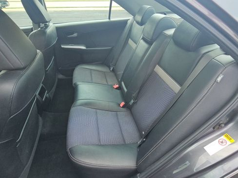 Used 2014 Toyota Camry SE FWD image 26