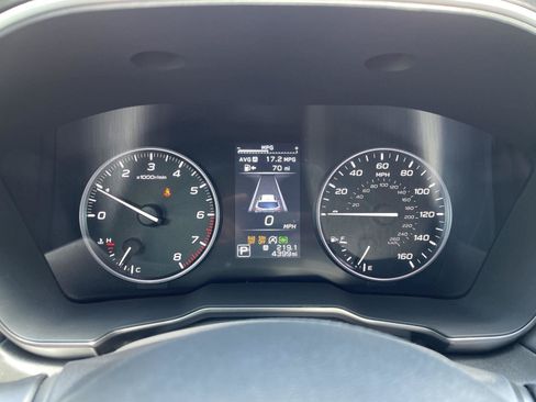 Used 2024 Subaru Outback Touring AWD/4WD image 2