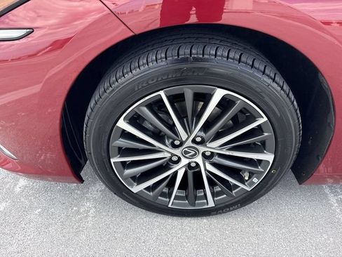 Certified 2023 Lexus ES 350 w/ Premium Package FWD image 10