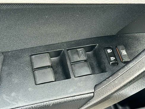 Used 2016 Toyota Corolla LE image 13