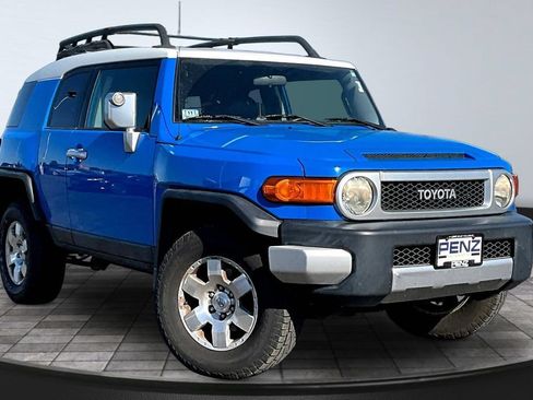 Used 2007 Toyota FJ Cruiser 4WD image 3