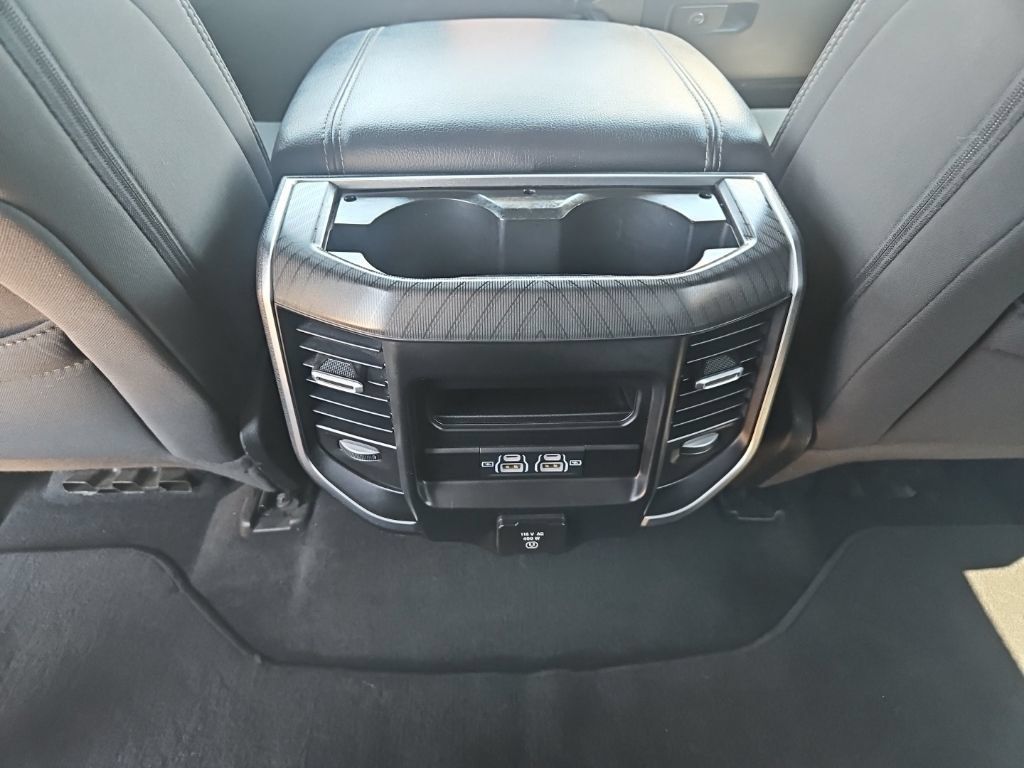 Used 2025 RAM 1500 Big Horn AWD/4WD image 35