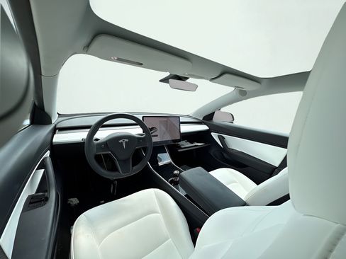 Used 2020 Tesla Model 3 Long Range AWD/4WD image 9