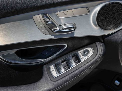 Used 2018 Mercedes-Benz C 300 4MATIC Sedan image 23