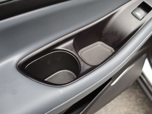 Used 2019 Buick Enclave Essence FWD image 26