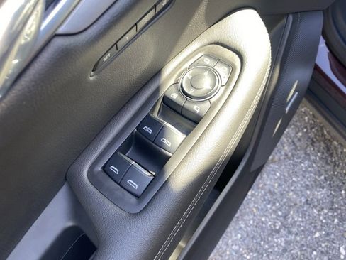 Used 2023 Cadillac XT6 Premium Luxury w/ Technology Package image 13