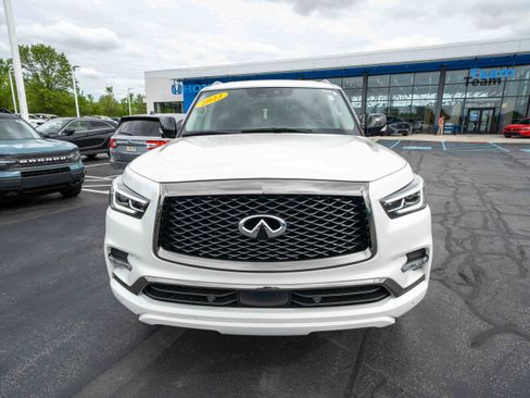 Used 2023 INFINITI QX80 Premium Select w/ All-Season Package AWD/4WD image 2
