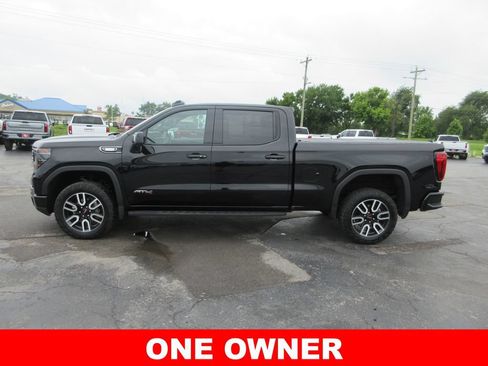 Used 2023 GMC Sierra 1500 AT4 w/ AT4 Premium Package AWD/4WD image 11
