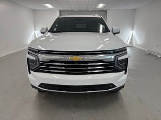 Used 2025 Chevrolet Suburban LT w/ Comfort Package video 2