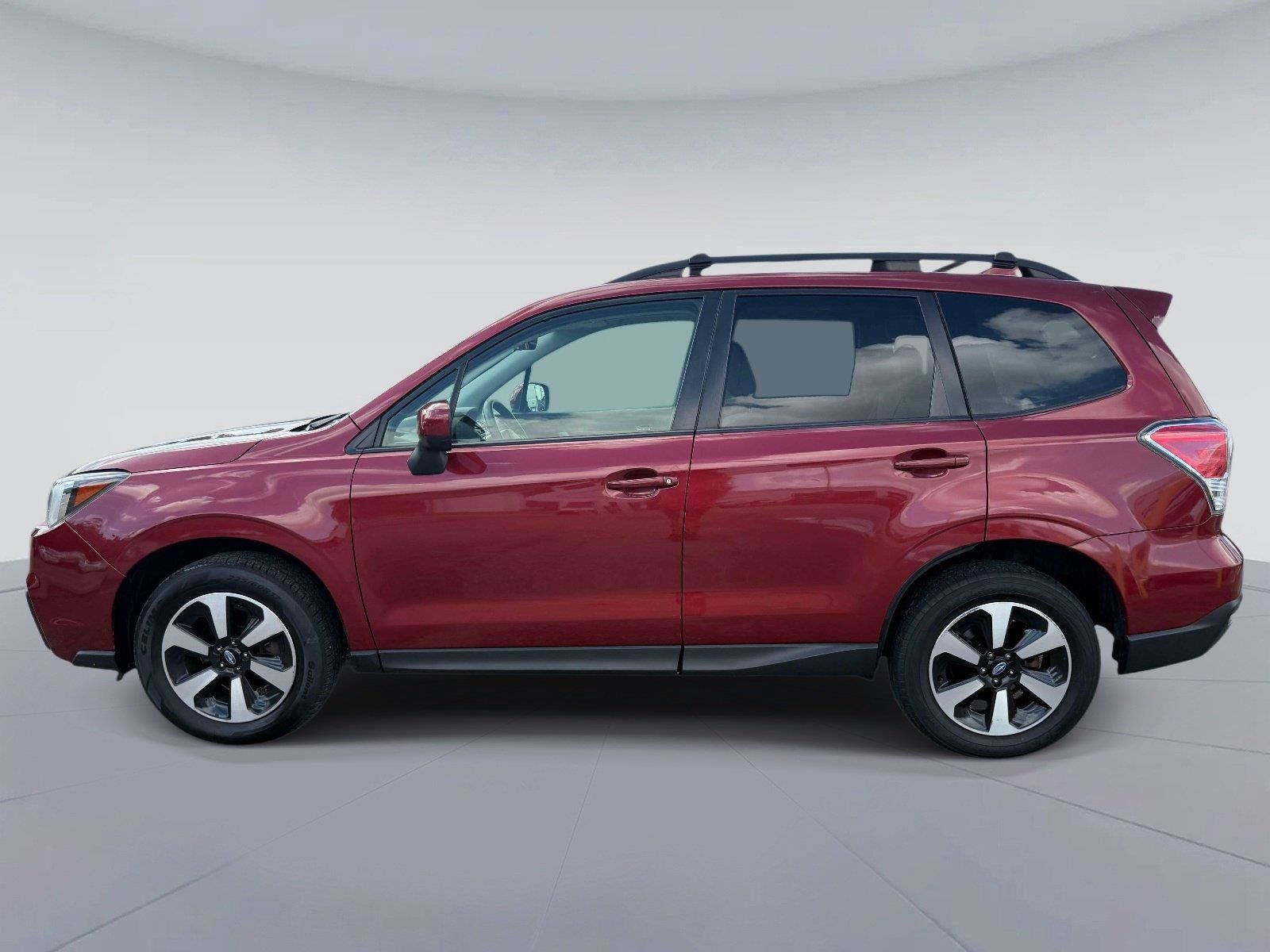 Used 2017 Subaru Forester 2.5i Premium w/ Popular Package #2A AWD/4WD image 7