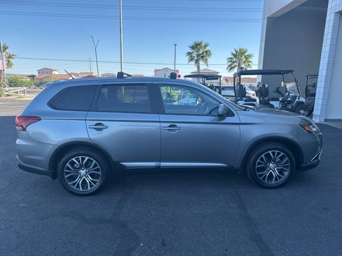 Used 2016 Mitsubishi Outlander FWD image 9