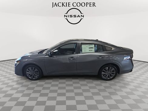 New 2026 Nissan Sentra SL w/ Floor Mat Package FWD image 8