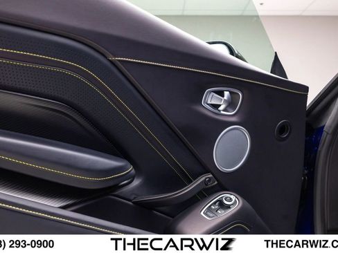 Used 2023 Aston Martin V8 Vantage Coupe RWD image 37