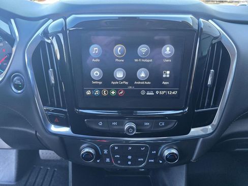 Used 2021 Chevrolet Traverse LT image 18