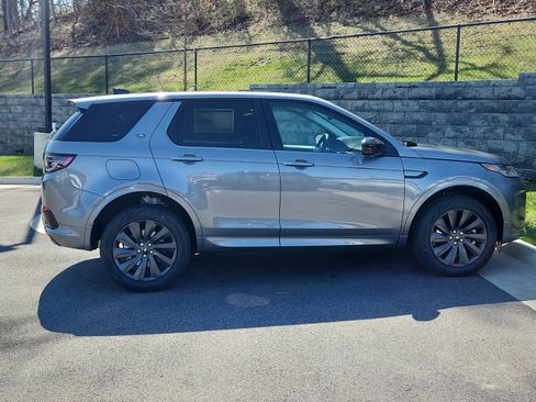 Certified 2025 Land Rover Discovery Sport S image 11