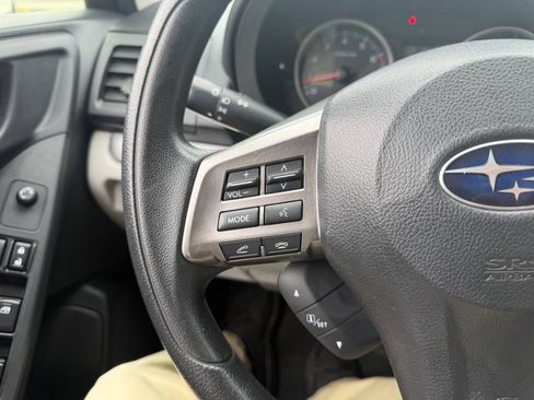 Used 2015 Subaru Forester 2.5i AWD/4WD image 30