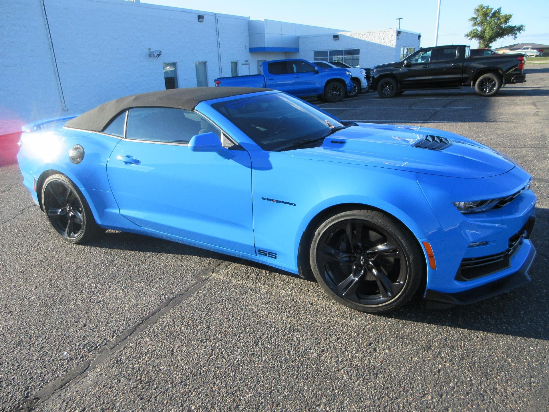Certified 2023 Chevrolet Camaro SS RWD image 3