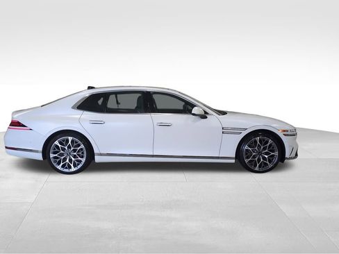 Used 2023 Genesis G90 3.5T image 2