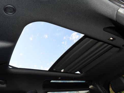 Used 2021 Land Rover Defender 90 X image 19