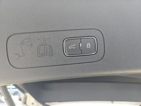 Certified 2025 Lincoln Aviator Black Label AWD/4WD image 23