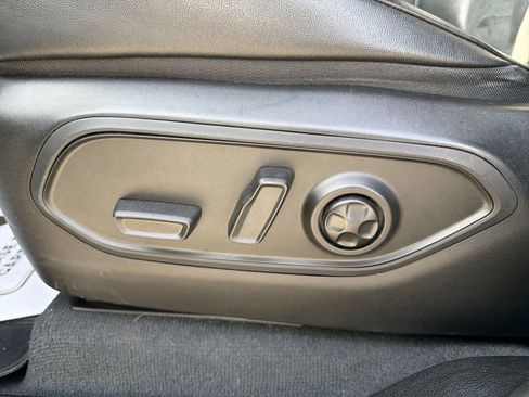 Used 2023 Jeep Grand Cherokee Altitude image 19