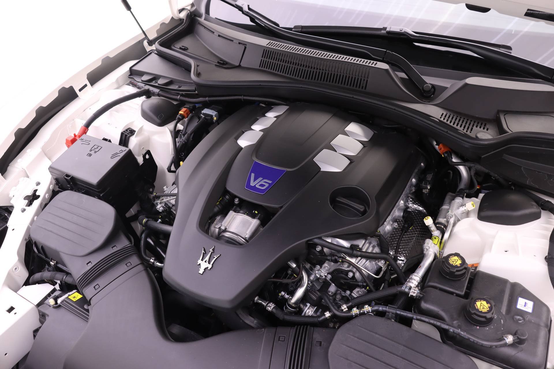 New 2024 Maserati Ghibli Modena Ultima Q4 AWD/4WD image 16