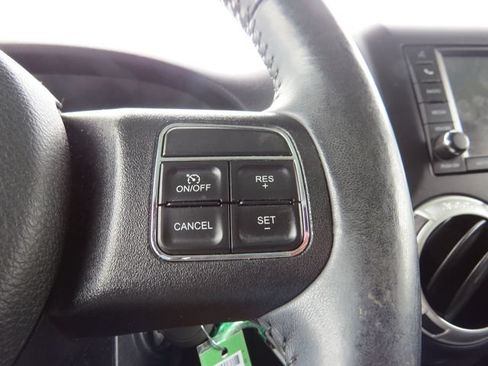 Used 2018 Jeep Wrangler Unlimited Sahara w/ Dual Top Group AWD/4WD image 14