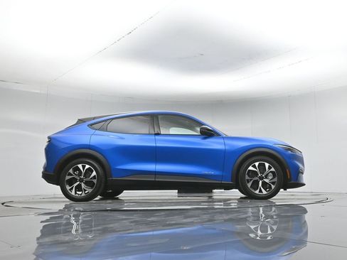 Certified 2025 Ford Mustang Mach-E Select RWD image 48