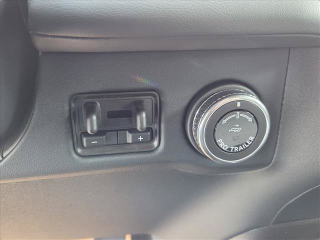 New 2025 Lincoln Navigator Reserve w/ Jet Appearance Package AWD/4WD image 6