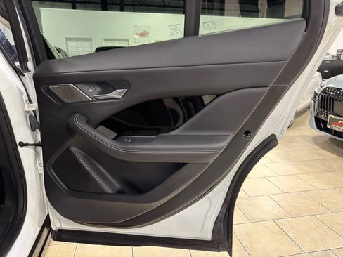 Used 2020 Jaguar I-PACE SE image 38
