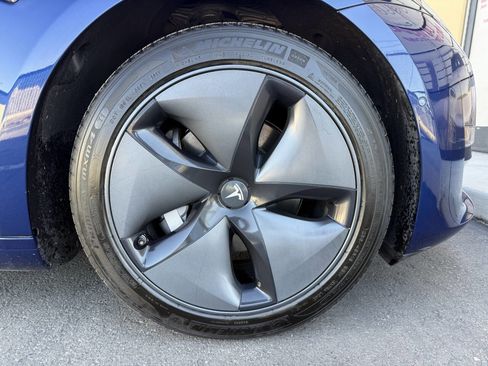 Used 2019 Tesla Model 3 Long Range image 21