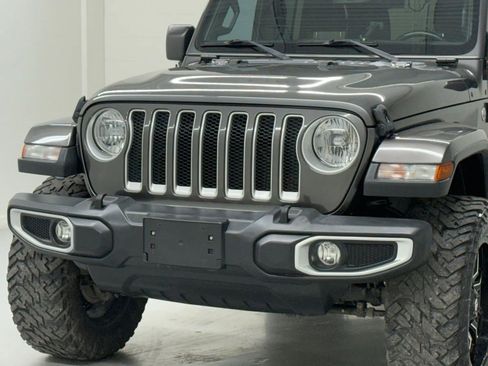 Used 2019 Jeep Wrangler Unlimited Sahara image 36