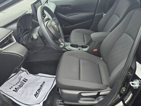 Used 2024 Toyota Corolla LE image 9