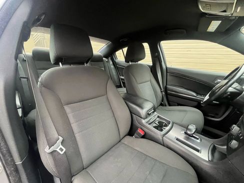 Used 2014 Dodge Charger SXT image 9