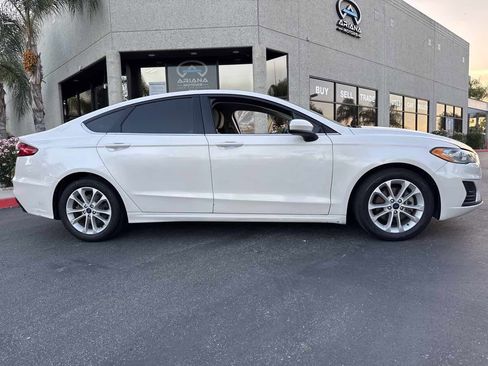 Used 2020 Ford Fusion SE image 14