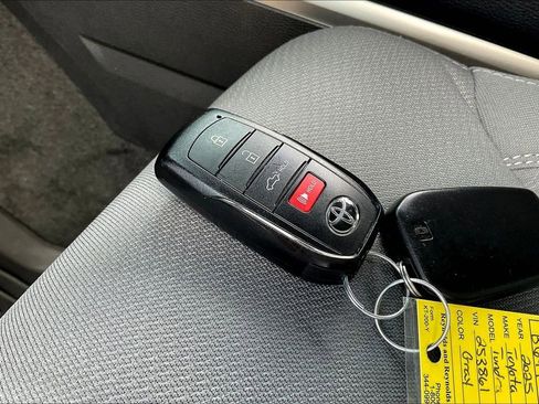 Used 2025 Toyota Tundra SR5 AWD/4WD image 10