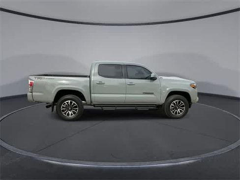 Used 2023 Toyota Tacoma TRD Sport w/ Technology Package image 9