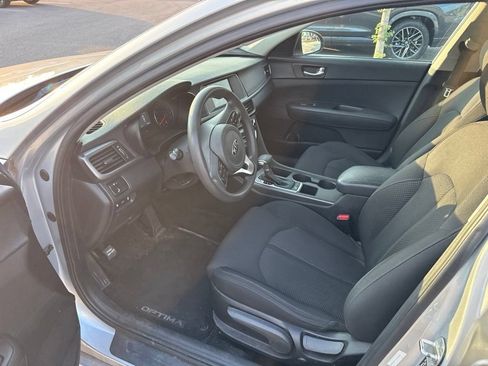 Used 2018 Kia Optima LX FWD image 11