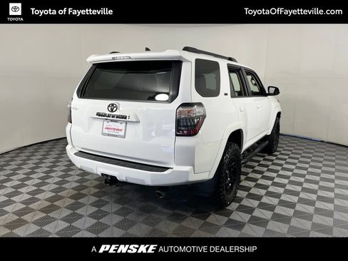 Used 2021 Toyota 4Runner SR5 Premium w/ Moonroof Package AWD/4WD image 5