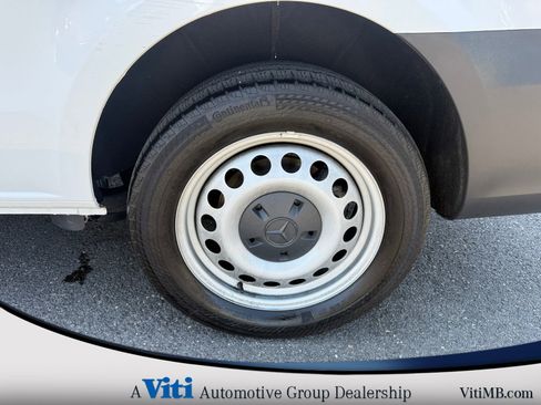 Used 2023 Mercedes-Benz Metris image 13