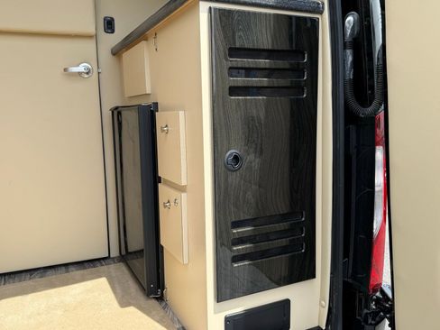 Used 2020 Mercedes-Benz Sprinter 3500 image 69