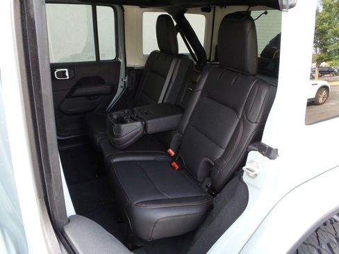 Used 2023 Jeep Wrangler Unlimited Rubicon 392 AWD/4WD image 16