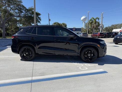 New 2026 Volkswagen Tiguan SE R-Line image 2