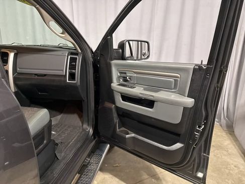 Used 2015 RAM 1500 Big Horn AWD/4WD image 39
