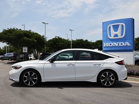 Certified 2025 Honda Civic Sport Touring image 4