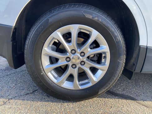 Used 2020 Chevrolet Equinox LT image 9