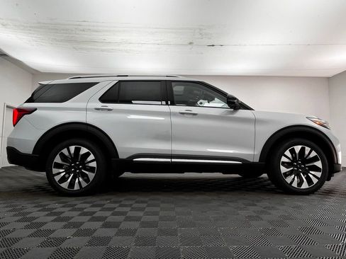 New 2026 Ford Explorer Platinum image 7