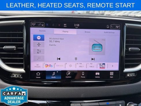 Used 2025 Chrysler Pacifica Select FWD image 18