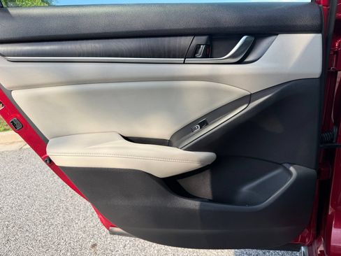 Used 2018 Honda Accord EX-L image 46